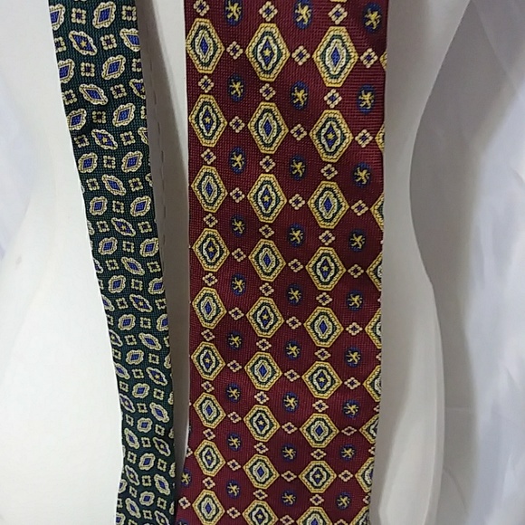 Tommy Hilfiger Forest Green & Burgundy Silk Tie - Picture 2 of 6